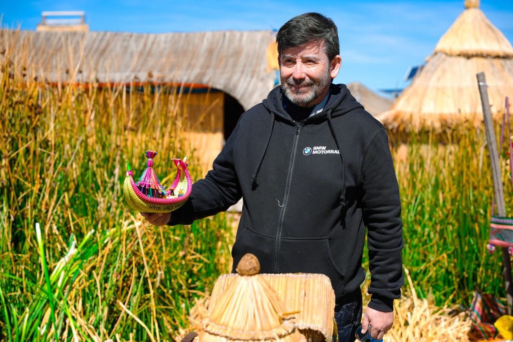 Tour a las islas de Uros y Taquile con conexión a Luquina 1 día en Lancha Rápida.